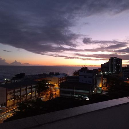 マカエ Flats Via Marアパートホテル エクステリア 写真